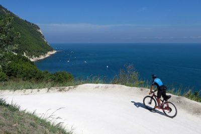 Marche, ciclovie d’autore