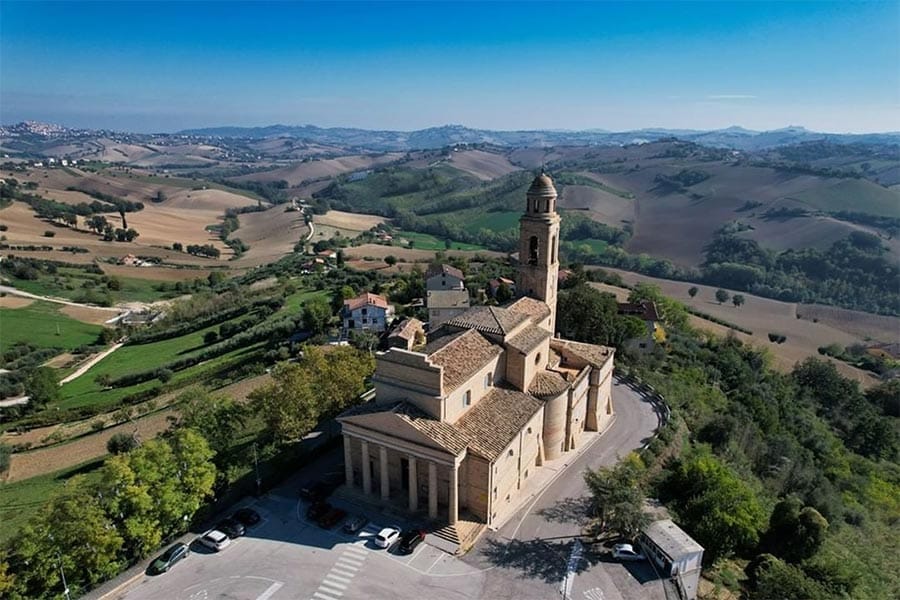 Tour esperienziale in e-bike alla scoperta delle Marche Segrete