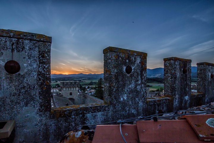 Visita guidata e aperitivo sui merli del Castello di Scarperia