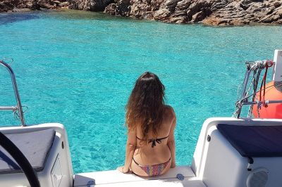 Tour in barca a vela da PALAU per Arcipelago della Maddalena.